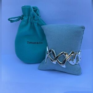 TIFFANY & CO. Paloma Picasso Cuff Bracelet Love & Kisses, XO, 925 silver